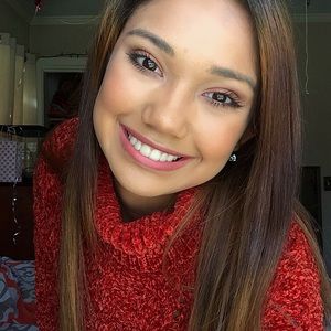 Meet your Posher, Danica